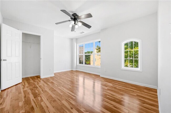 Building Photo - 2113 Worrall Hill Dr