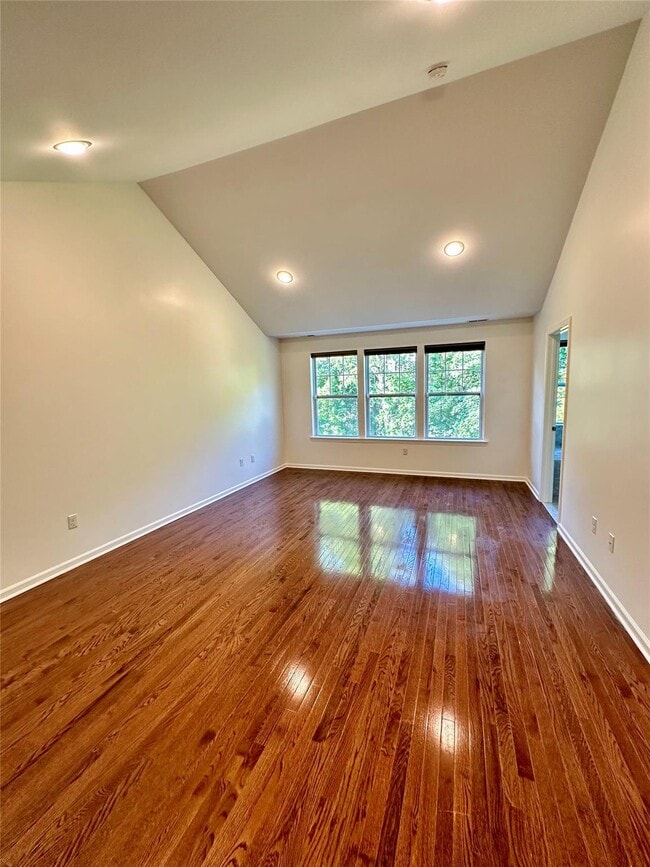 Building Photo - 127 Meadow View Dr