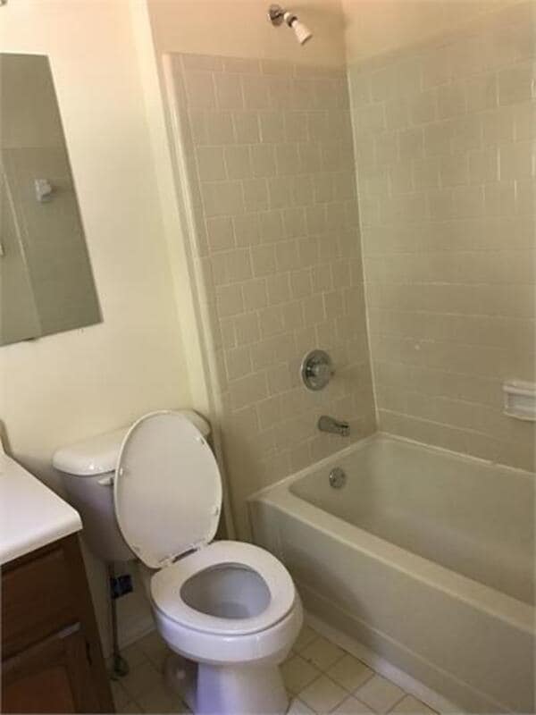 Building Photo - 5703 Wells Cir