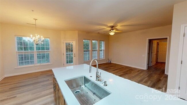 Building Photo - 14648 Via Sorrento Dr