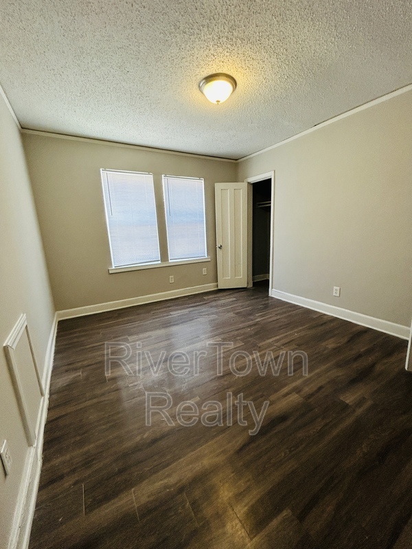 Building Photo - 2173 Albany Ave