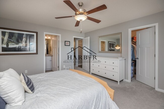 Building Photo - Contemporary 3 Bedroom Towhome in NW Rochester