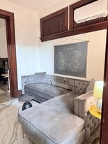 Building Photo - 2512 Sarah St