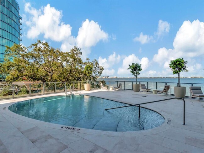 Building Photo - 3101 Bayshore Blvd