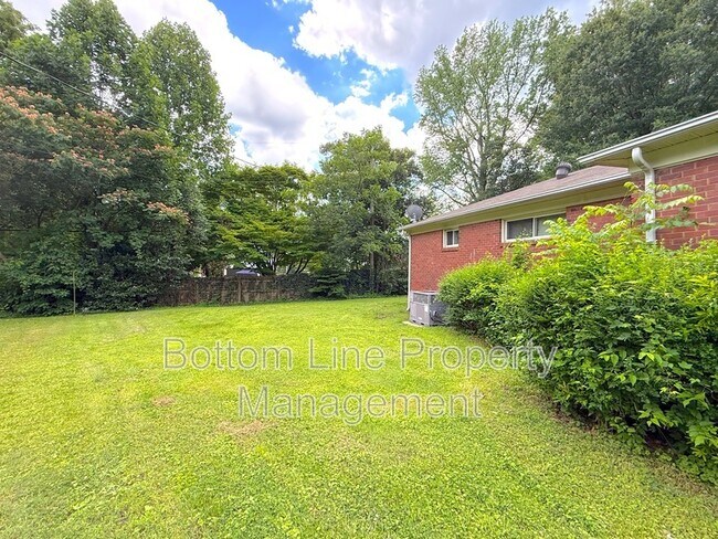 Building Photo - 3128 Creighton Dr
