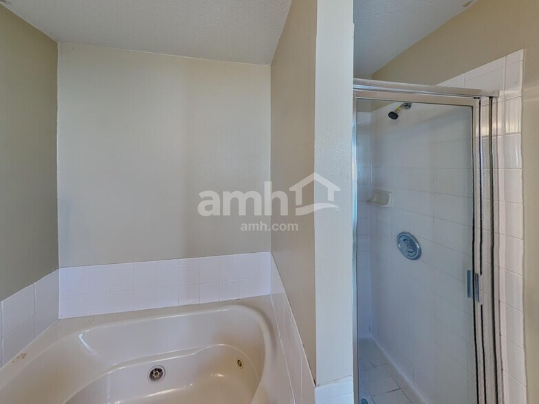 Building Photo - 2809 Sherbrook Ct