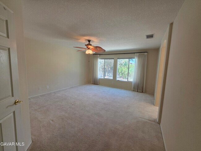 Building Photo - 5175 Capri Ct