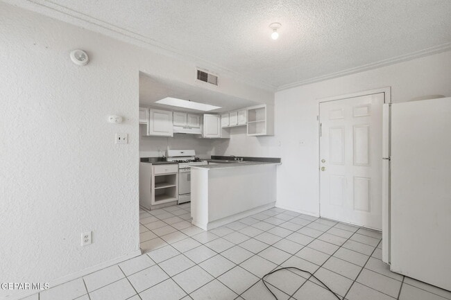 Building Photo - 13113 Violeta Ln