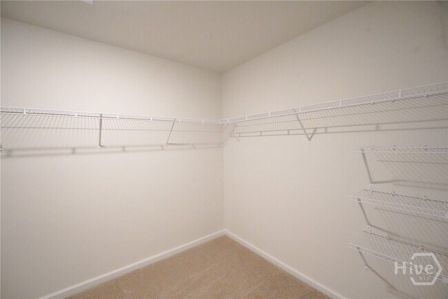 Building Photo - 147 Kraft Kove