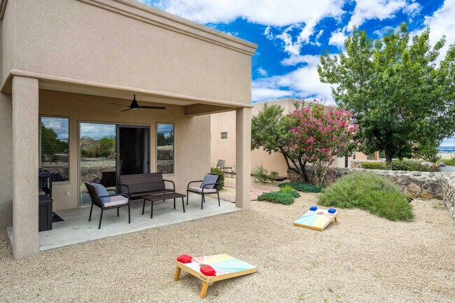 Building Photo - 2711 Sunrise Point Rd