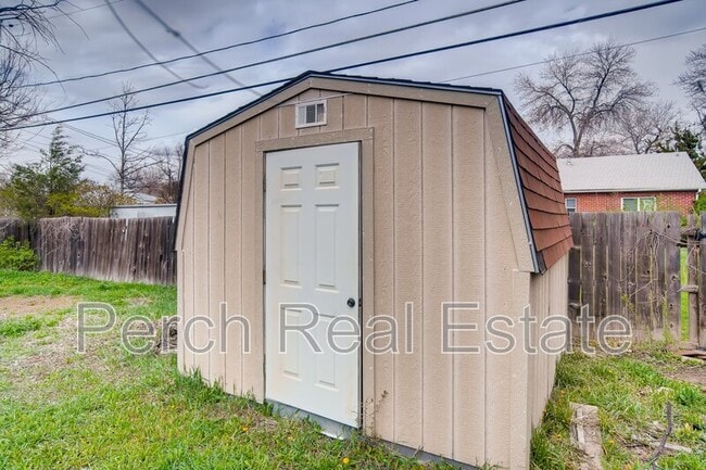 Building Photo - 1054 N Revere St