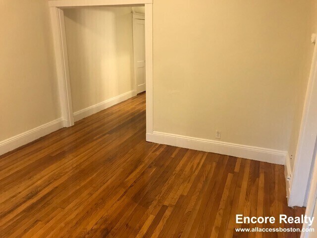 Building Photo - 9 Egremont Rd