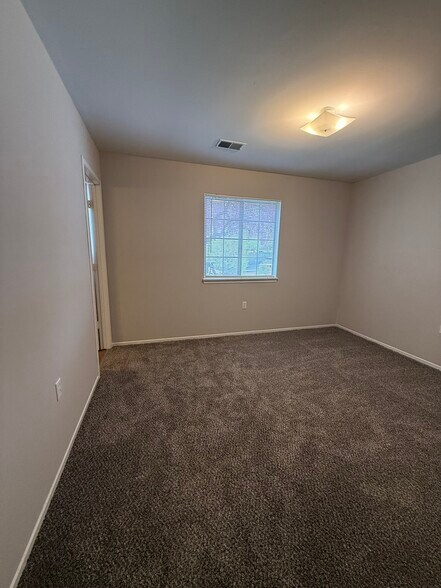 Building Photo - 1256 Oxford Manor Ct