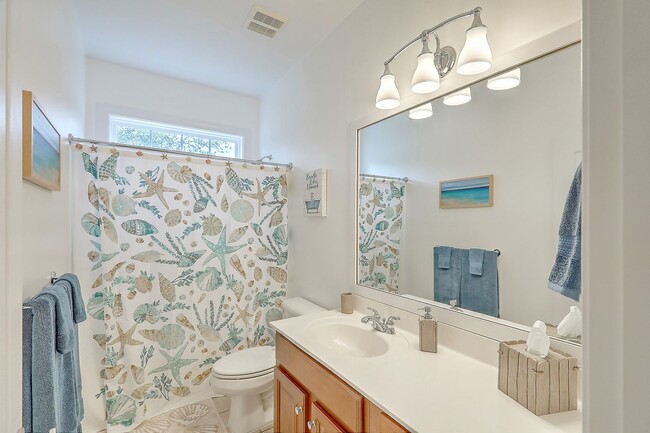 Building Photo - FULLY FURNISHED Mount Pleasant Home! 6 mon...