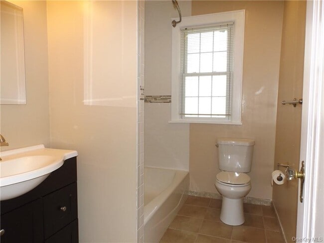 Building Photo - 148 Fremont St