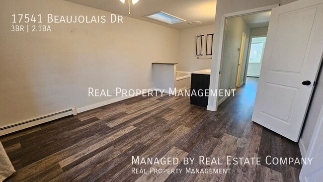 Building Photo - 17541 Beaujolais Dr