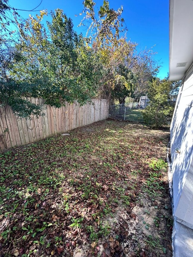 Building Photo - 6522 Olokee St