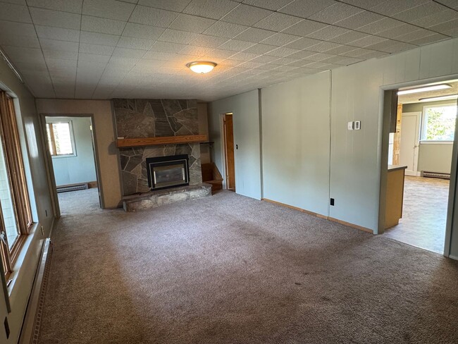 Building Photo - Incredible Downtown Location - 3 BR Home j...
