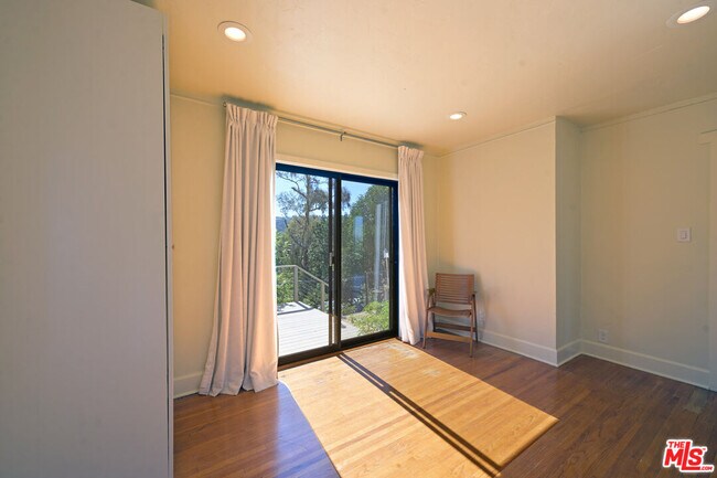 Building Photo - 11764 Laurelcrest Dr