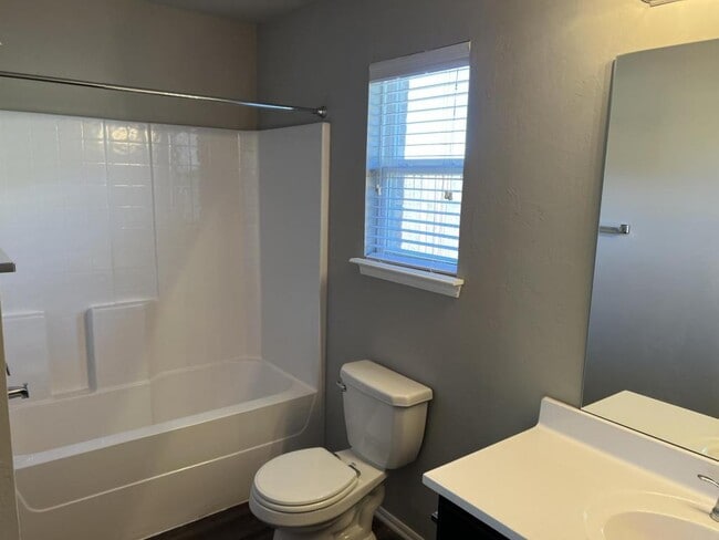 Building Photo - 11740 NW 135th Terrace