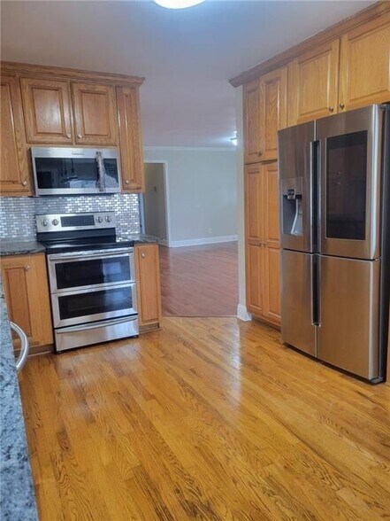 Building Photo - 3370 Westbrook Rd