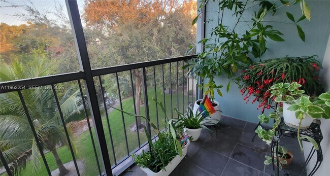 Building Photo - 1785 N Andrews Square