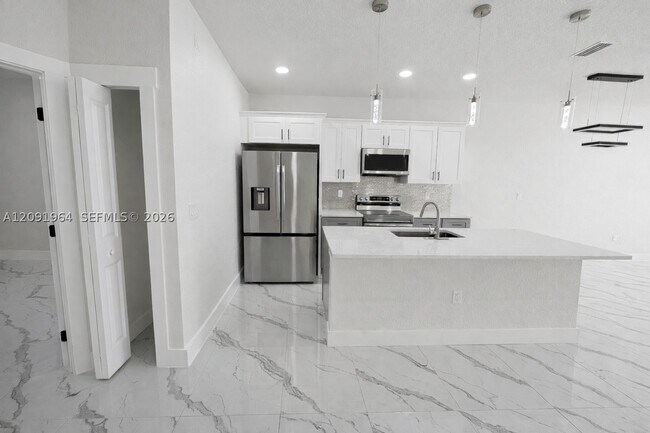 Building Photo - 4816 24th St SW