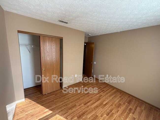 Building Photo - 179 Thompson St