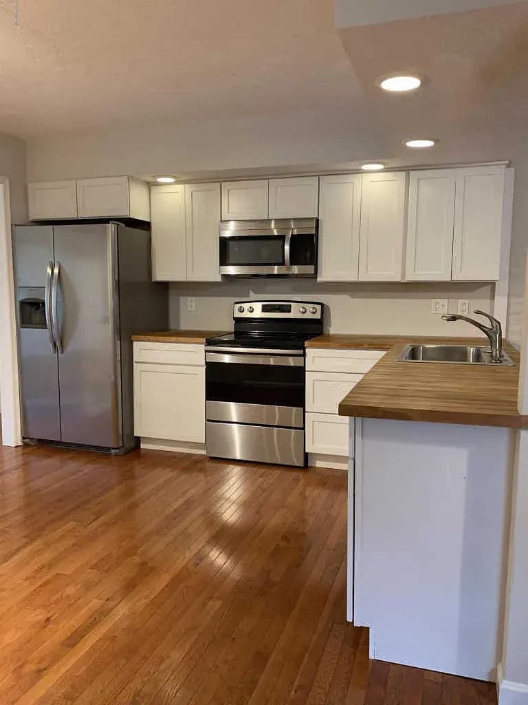 Kitchen - 2104 Terriwood Ct