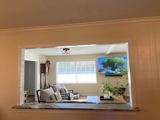 Building Photo - Cozy Sneads Ferry Rental -  UTILITIES, LAW...