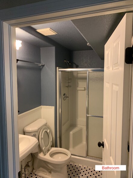 Building Photo - 7426 Triangle Dr