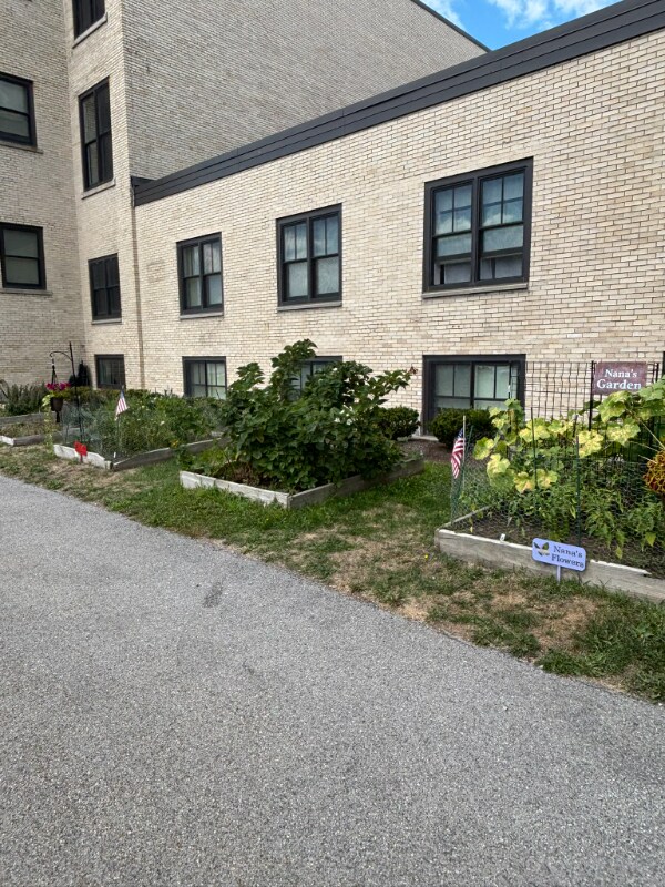 Building Photo - 591 Terrace Park