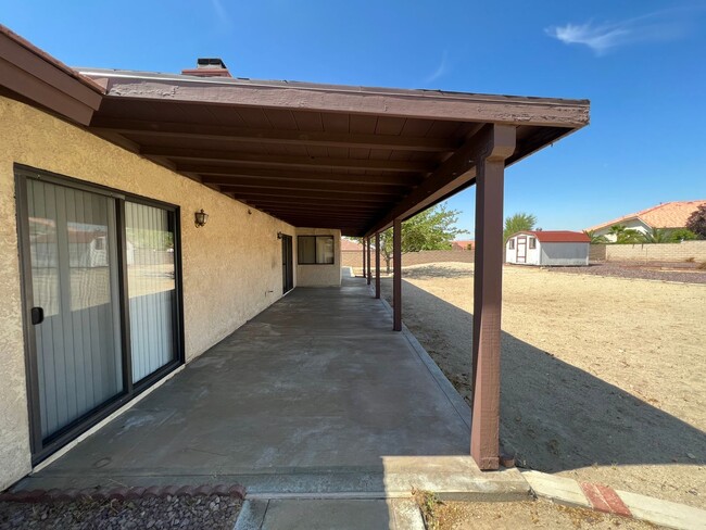 Building Photo - Apple Valley Desert Knolls Home