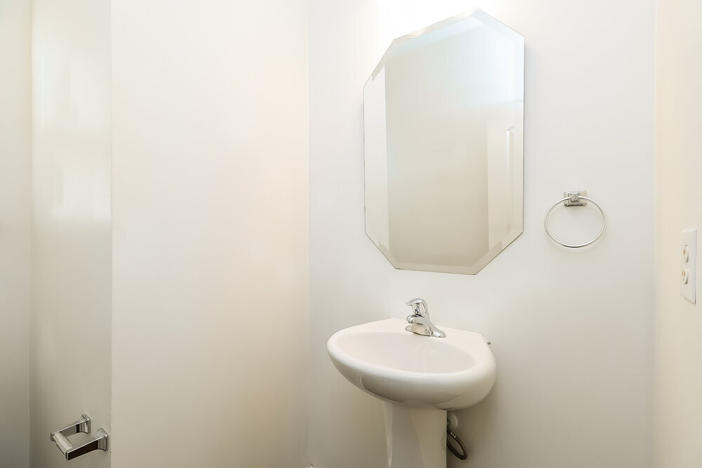 Building Photo - 252 Ranlo Ave