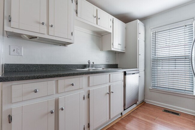 Building Photo - Charming Stone Home