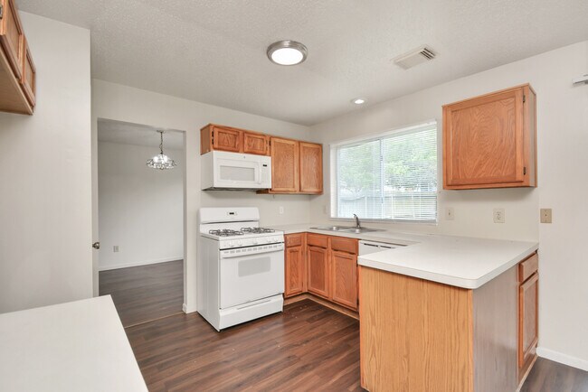 Building Photo - 17210 Colony Creek Dr