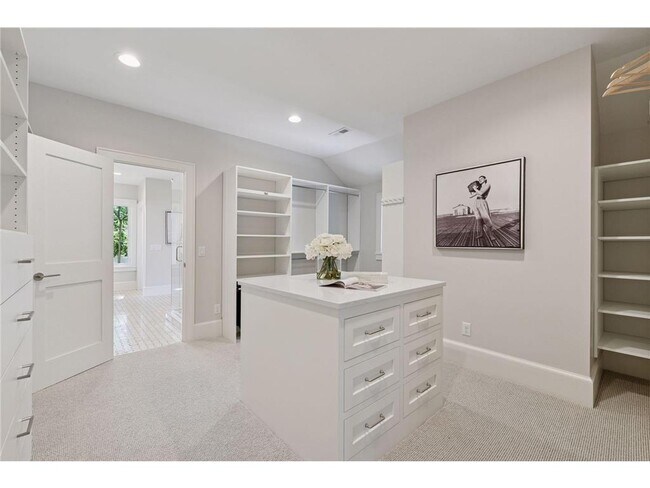 Building Photo - 2462 Lafayette Rd