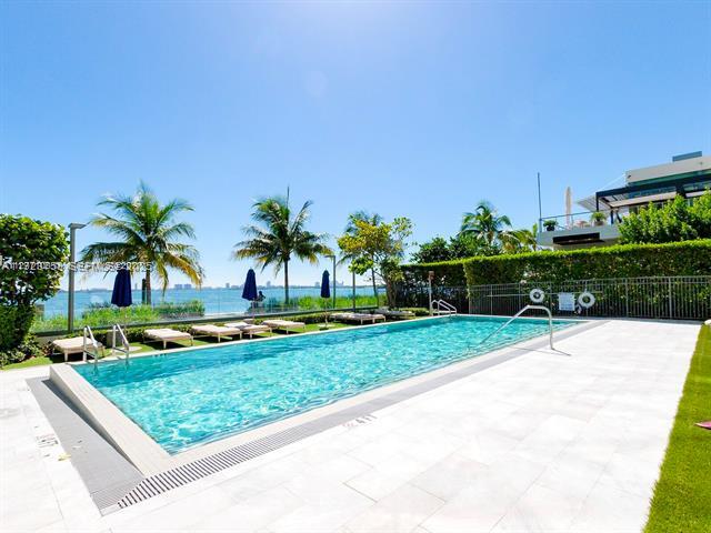 Building Photo - 3131 NE 7th Ave