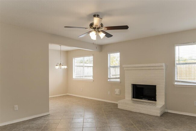Building Photo - 9322 Kingsflower Cir