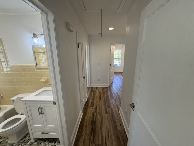 Building Photo - 3895 Azalean Dr