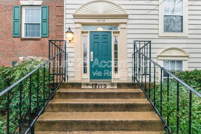 Building Photo - 12113 Greenway Ct