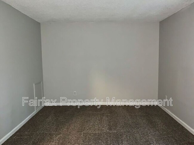 Building Photo - 1419 Cherrycrest Drive