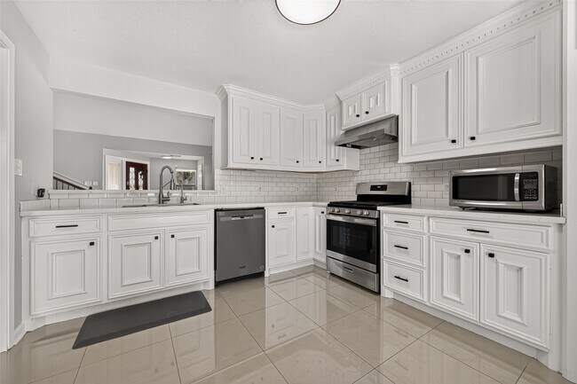 Building Photo - 6419 Paso Del Sol Dr