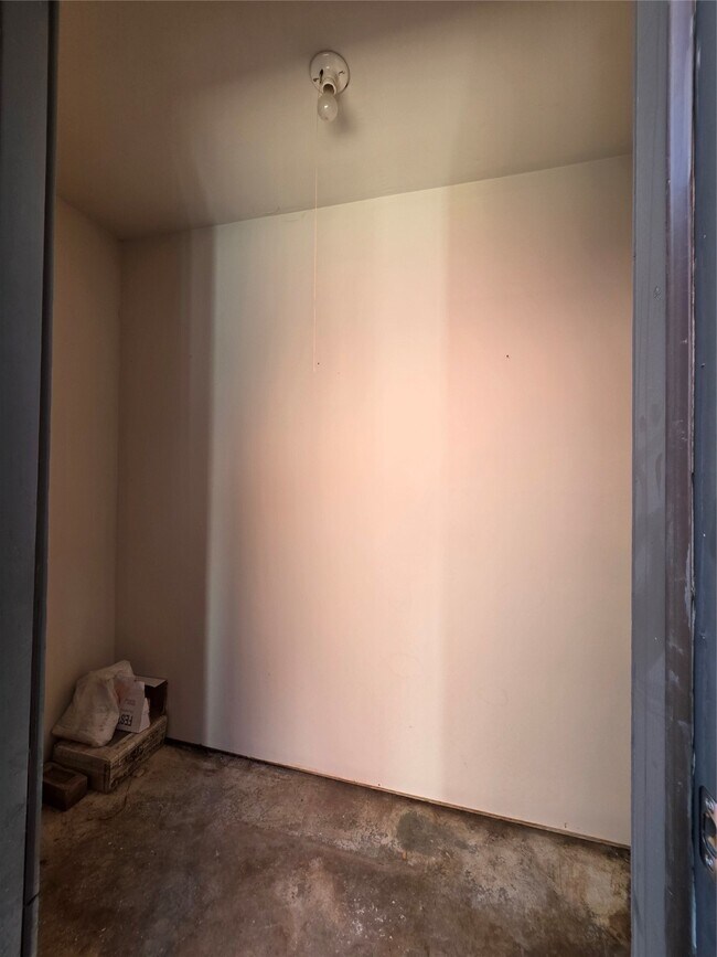 Building Photo - 1969 Country Village Blvd