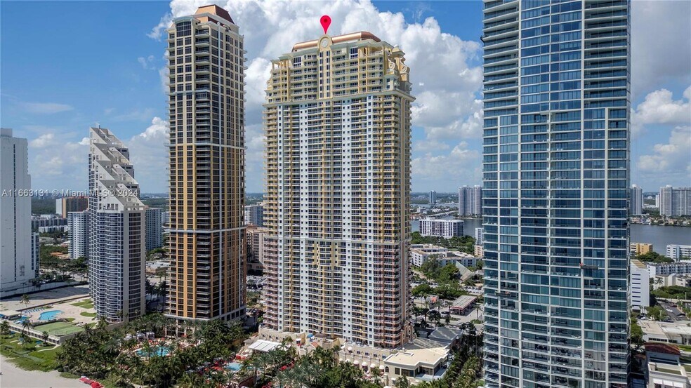 Building Photo - 17875 Collins Ave