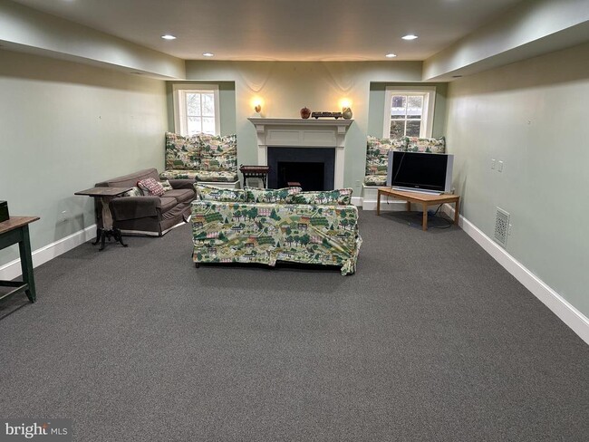 Building Photo - 13252 Harpers Ferry Rd