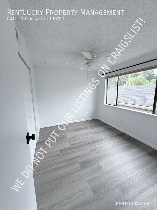 Building Photo - 3221 SW 319th Pl