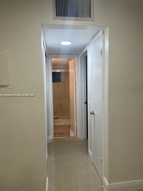 Building Photo - 4169 SW 67th Ave