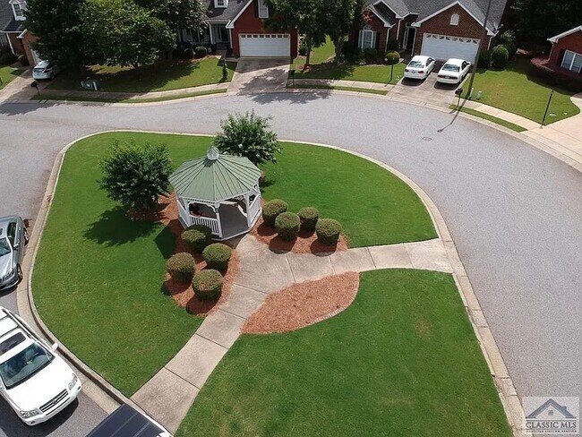 Building Photo - 108 Huntington Shoals Dr