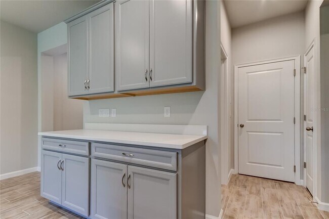 Building Photo - 8341 Wildflower Glen Ave